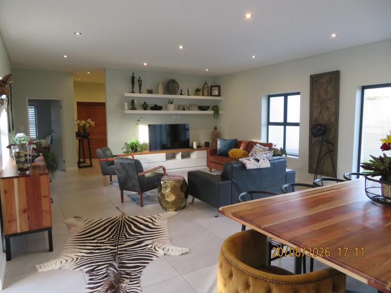 To Let 5 Bedroom Property for Rent in Zevendal Western Cape